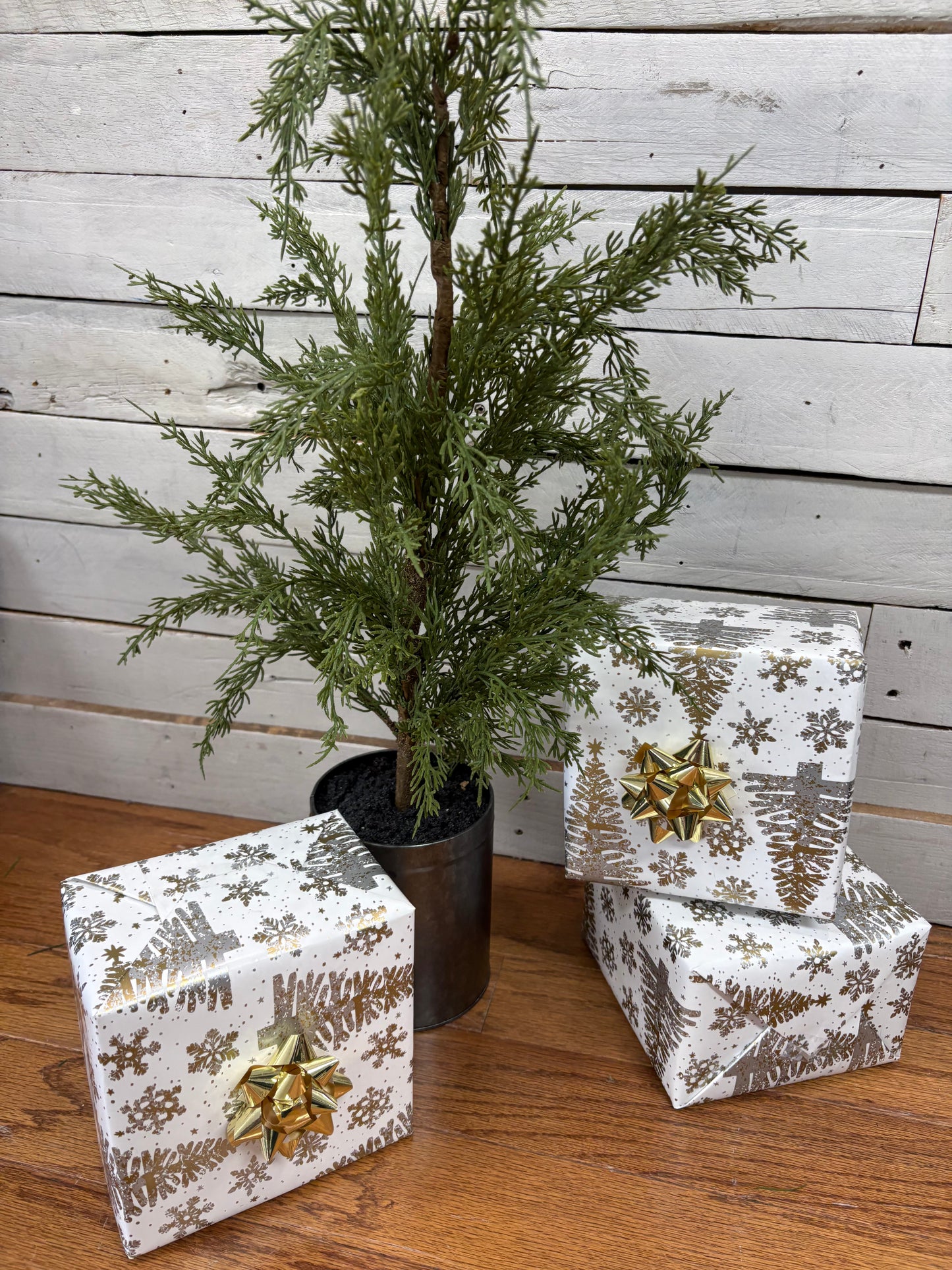 Free Holiday Gift Wrapping